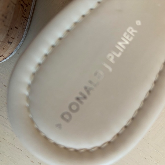 NWT Donald Pliner Leather Sandals Size 8.5 - Picture 4 of 5